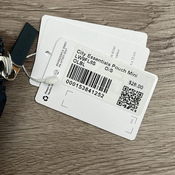 Lululemon city essentials pouch mini - Picture 2 of 4